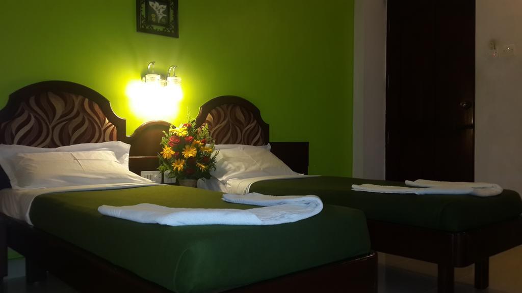 Hotel Planet Mount Chennai Exterior photo