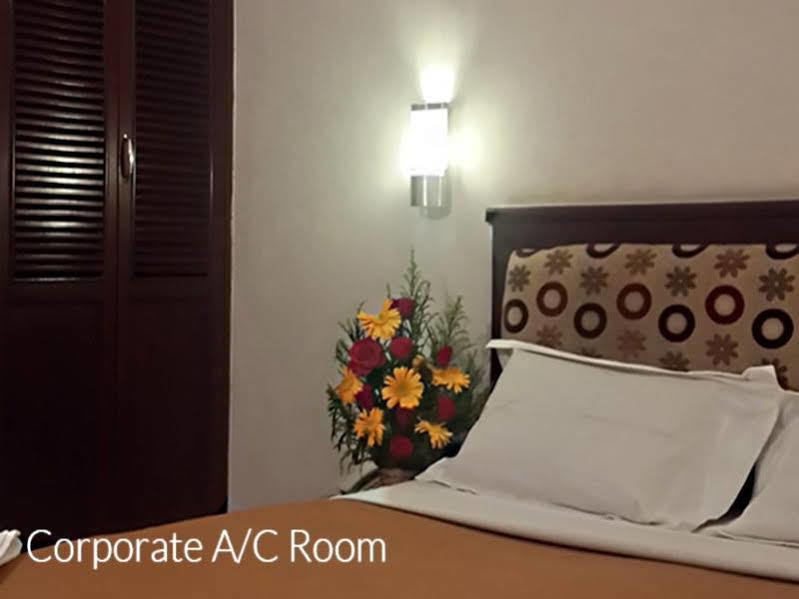 Hotel Planet Mount Chennai Exterior photo